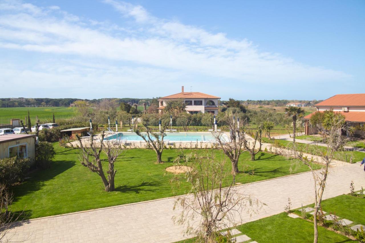 Delfino Tuscany Resort 切齐纳的码头 外观 照片