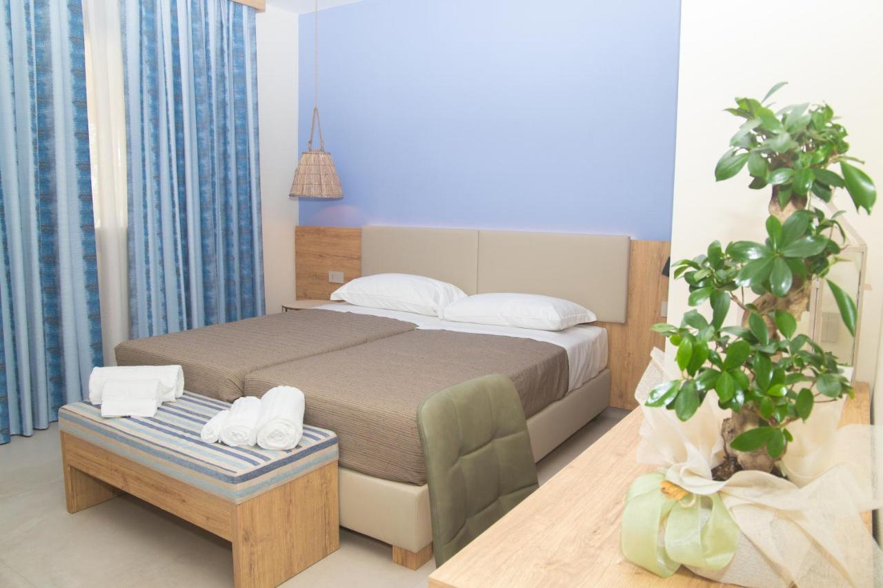 Delfino Tuscany Resort 切齐纳的码头 外观 照片