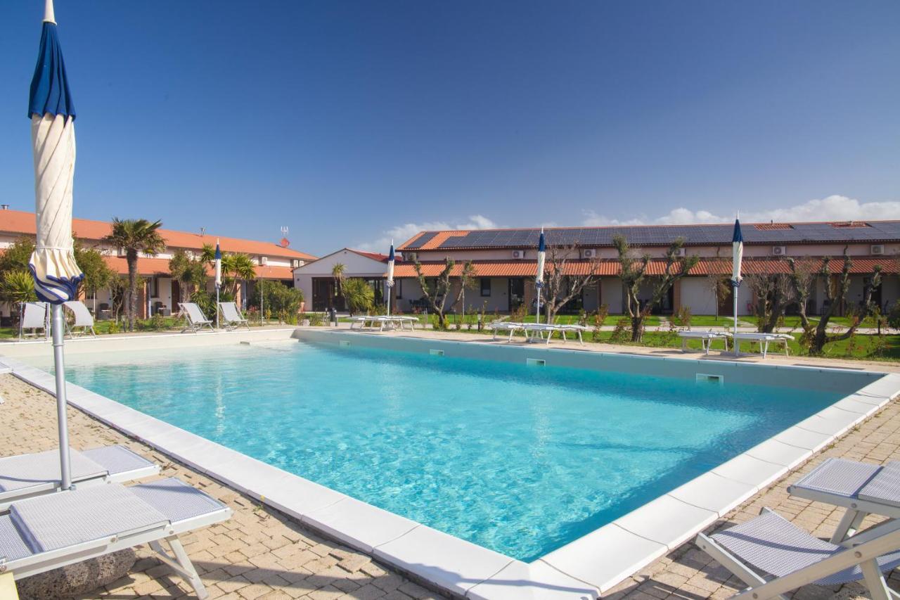 Delfino Tuscany Resort 切齐纳的码头 外观 照片