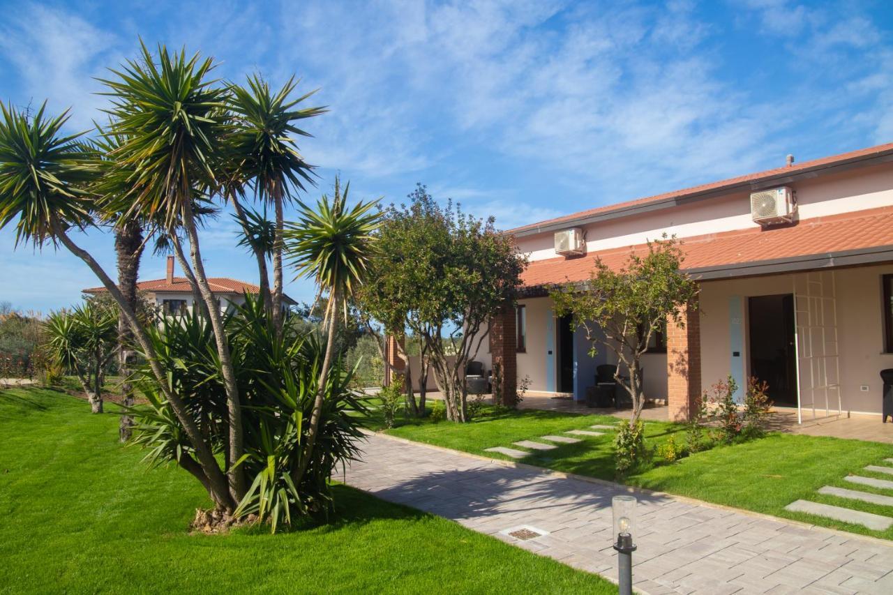 Delfino Tuscany Resort 切齐纳的码头 外观 照片